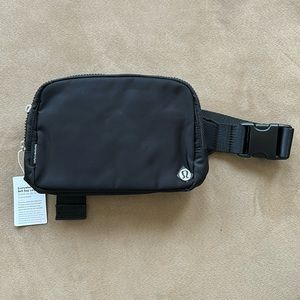 Lululemon Everywhere Belt Bag
